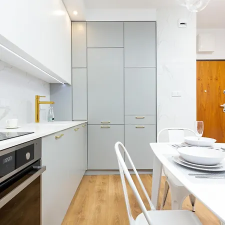 One Bedroom In Center By Renters Prestige Appartement
