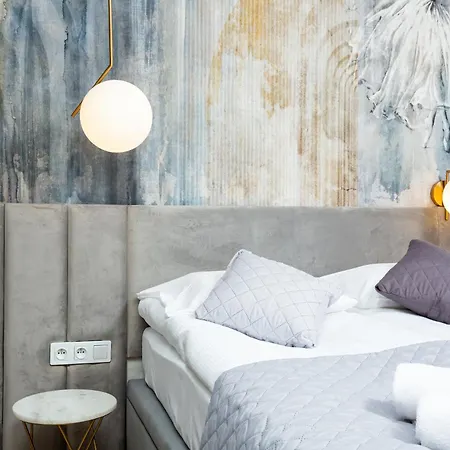 One Bedroom In Center By Renters Prestige ורשה